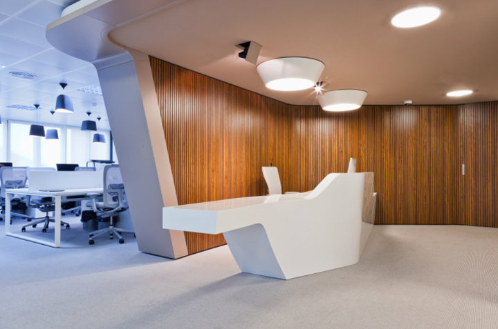 popoffices-Inaugure-Hospitality-Group-headquarters-by-YLAB-02.jpg